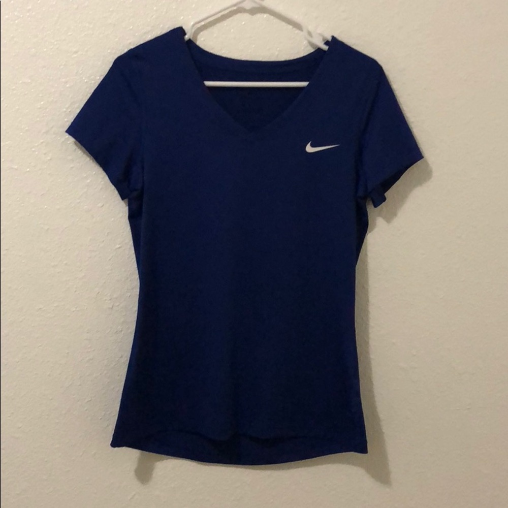 Almost new nike dri fit shirt